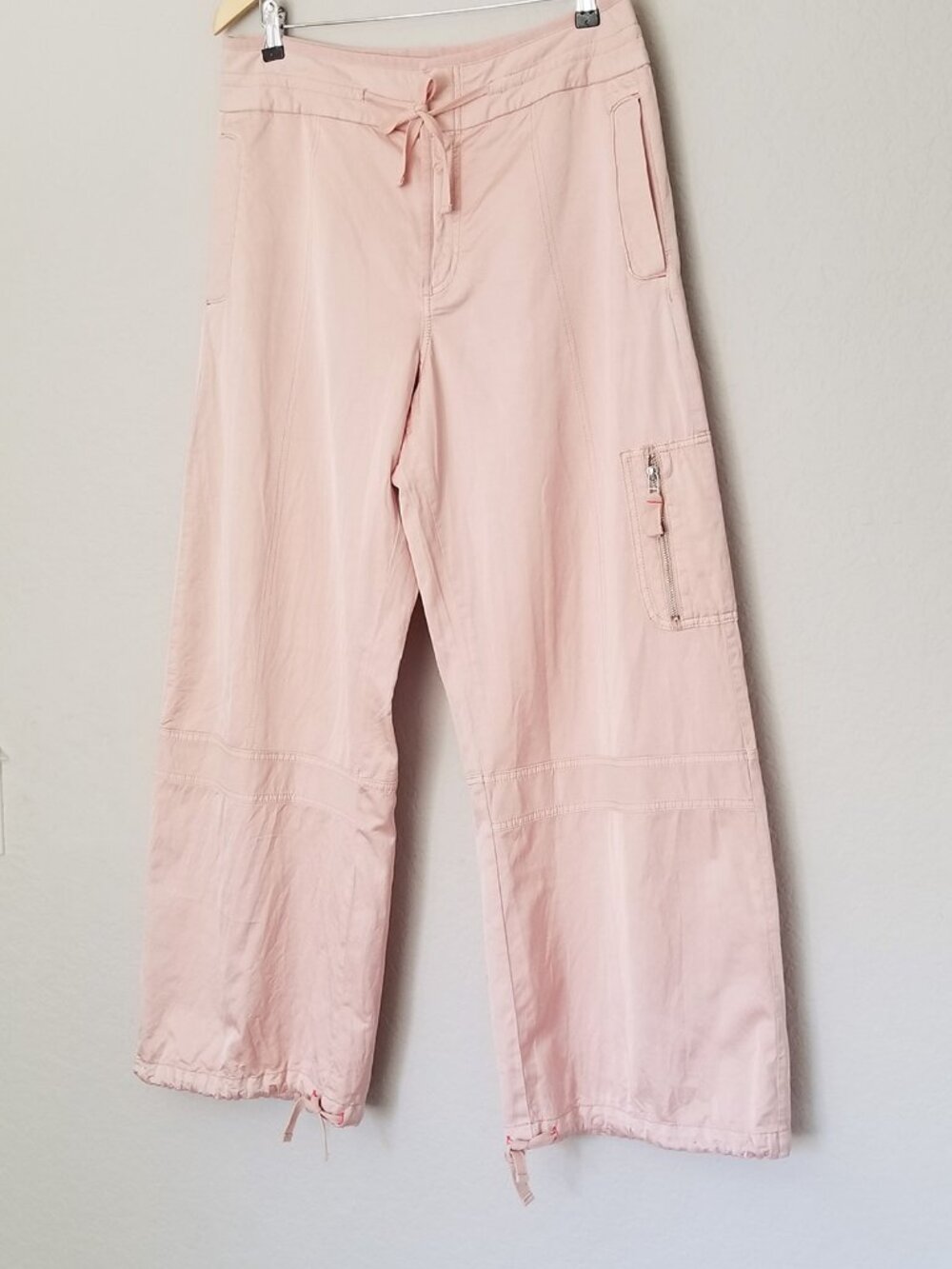 Anthropologie Pilcro Satin Parachute Pants 31 Blush Pink Wide Leg Baggy $179 - Picture 5 of 16